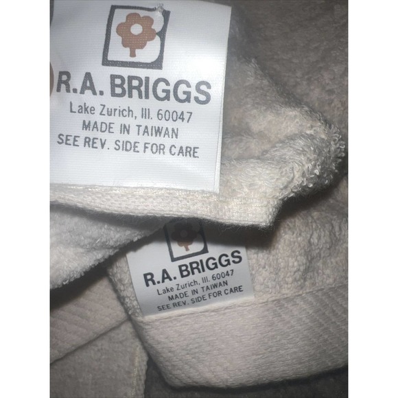 Vtg R.A. Briggs Yellow Set Of 2Hand Towel Made In USA Gold Green Christmas Tree - Picture 6 of 7